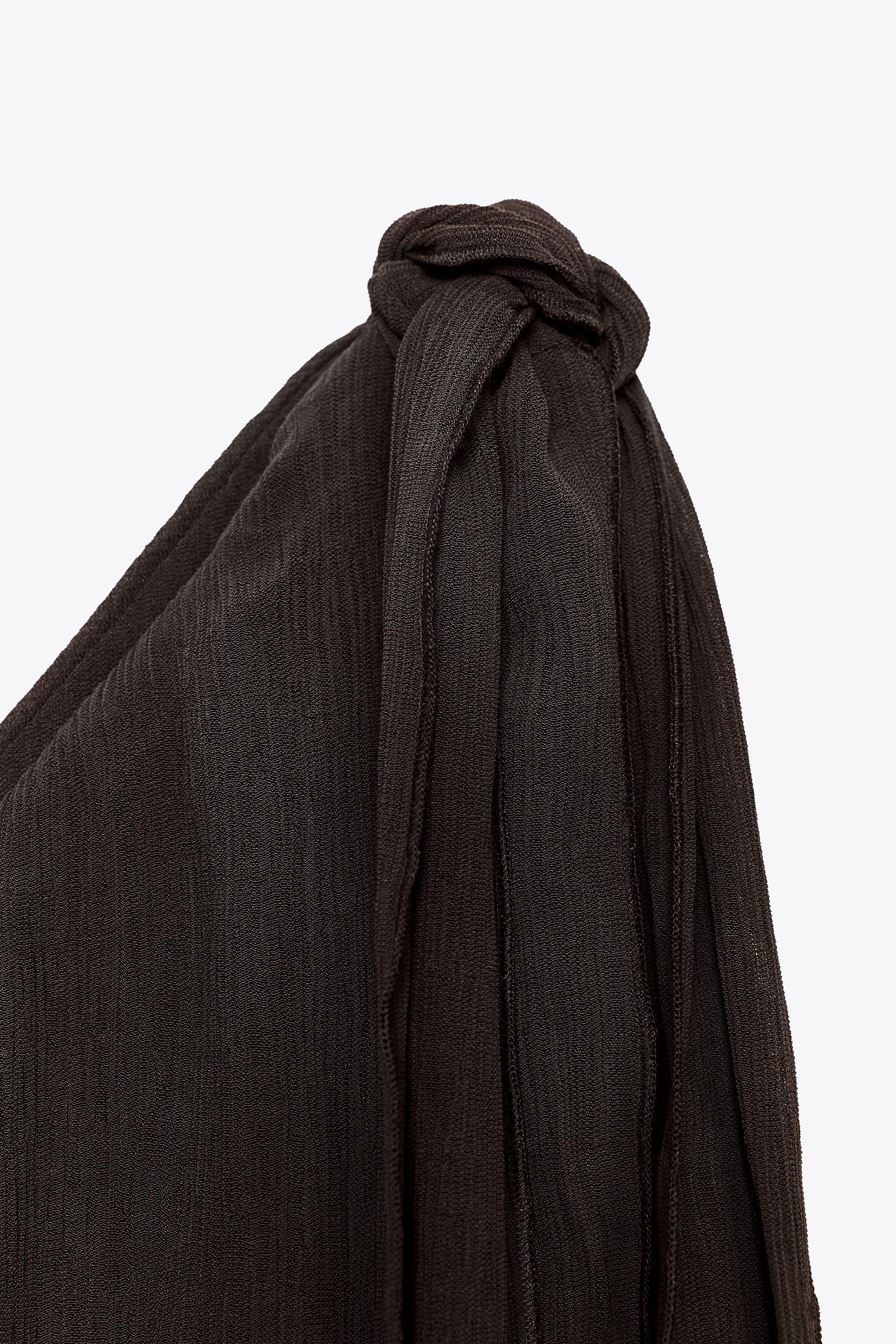 ASYMMETRIC TEXTURED TOP